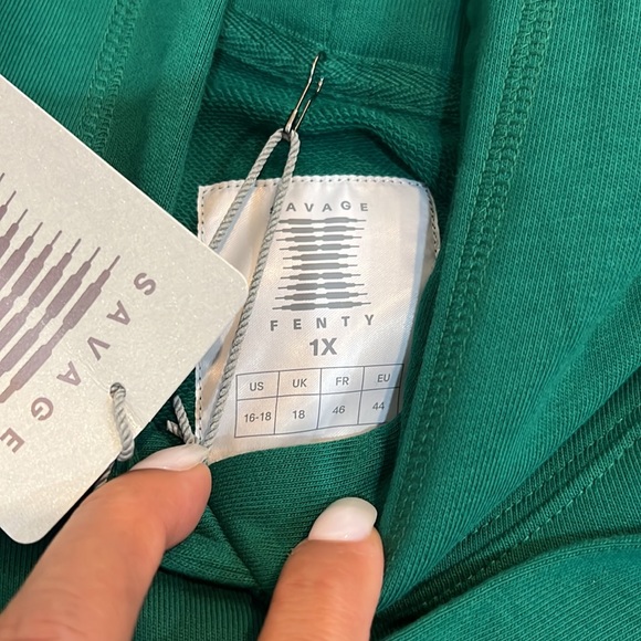 💚Savage Xssential Terry Cropped Hoodie - Picture 8 of 9